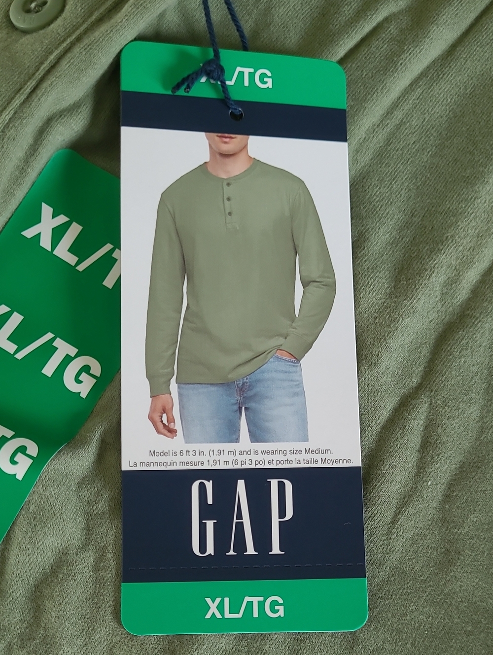 GAP Long Sleeve Tee ~ XL